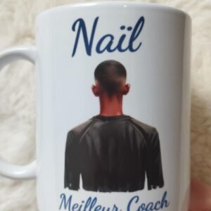 Mug personnalisé “Meilleur Coach” – Illustration homme & prénom